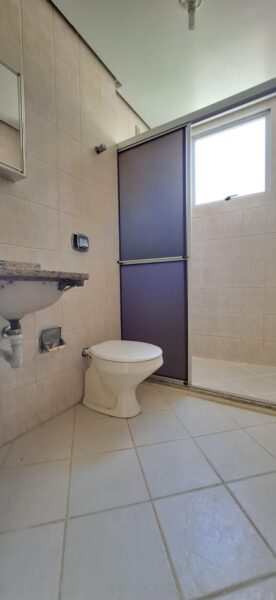 whatsapp-image-2025-08-26-at-17.06.31-1-276×600