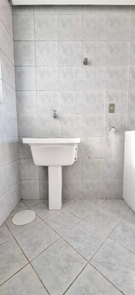 whatsapp-image-2025-08-26-at-17.06.33-1-276×600